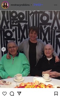 トレイシー・ロビンスのインスタグラム＠mrstracyrobbinsより