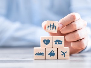 生命保険に相続税はかかる？  非課税枠や計算方法を具体例を交えて解説