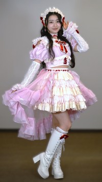 杏ジュリア(撮影・金居みつよし）