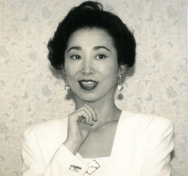 小川知子