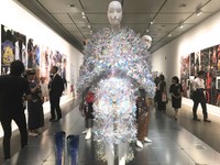 ユイマナカザトのドレス