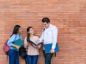 緊急事態宣言下、思い切って対面のゼミを再開　学生や教員から聞こえる声は