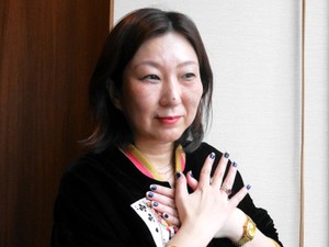 三浦しをんさん新刊「ゆびさきに魔法」　ネイルの奥深い魅力「日常に寄り添う形で伝えたかった」