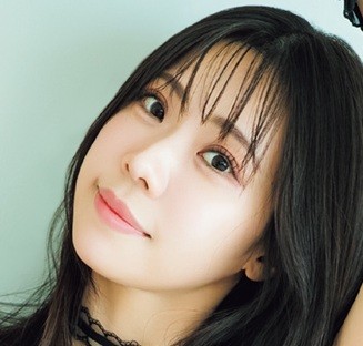 鈴木ふみ奈写真集『GRACE』（日之出出版）の表紙（日之出出版のサイトから）