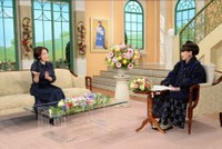 「徹子の部屋」 黒柳徹子（右）、岡田美里＝テレビ朝日提供