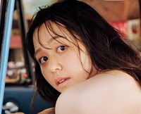 美澄衿依（撮影／前康輔　ヘアメイク／市嶋あかね　スタイリング／田中あゆ美）