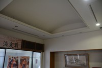 配線が損傷し照明がつかない場所も。今後はこうした修復も必要だという（大津市・近江勧学館）
