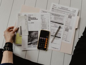 終活、投資、寄付、趣味。私自身と「だれか」のためのお金の使い道