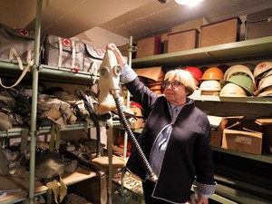 ポーランドの核シェルター　ロシアのウクライナ侵攻で「冷戦期の遺物」から現役復帰