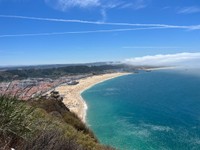 太平洋に面したリゾート地、ナザレ（ポルトピ提供）