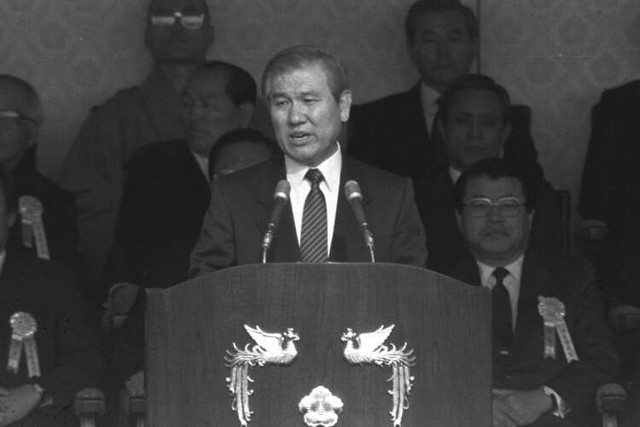 断ち裂かれた山河―雲上鼎談・韓国現代史 (1984年) 朝鮮戦争 韓国・仁川の道路に立つ韓…：朝鮮戦争（1950-53年