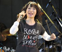 平松愛理＝2010年
