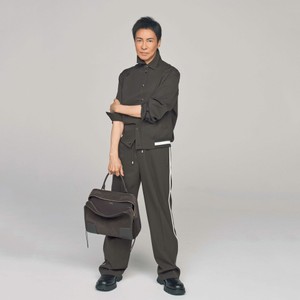 GO! GO!! 郷ひろみ!!!  止まらない男と、味わいが増すレザーアイテム。【LOEWE】