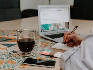 「かがみよかがみ」に掲載されるエッセイの文法、ルールについて