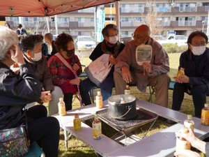 住職が被災地で開く移動喫茶、久々の開店　「話を聞いてもらえるだけで楽に」