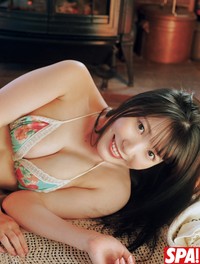 小日向優花「週刊SPA!」（扶桑社）2026年２月10日号より＝撮影／岡本武志 ヘアメイク／矢部恵子 スタイリング／佐賀愛衣