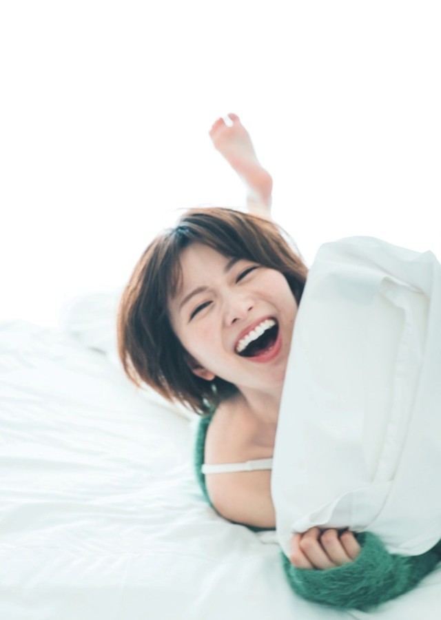 岡崎紗絵2nd写真集『Lupinus』（宝島社）