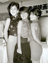少女隊香港映画主演決定特別記者会見を行う少女隊＝1985年