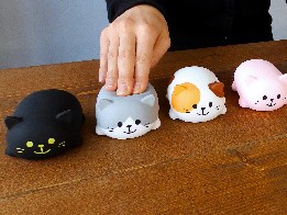 猫型楽器、背中を押したらドレミ鳴くよ