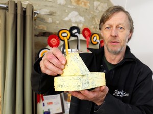 【地球をつまみ食い】日英交渉のラスボス　大臣たちを焦らせた甘くてなめらか「スティルトン」