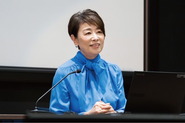 ジャーナリスト　安藤優子氏