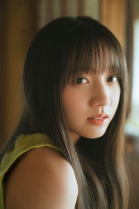 海邉朱莉「B.L.T.2025年7月号」（東京ニュース通信社刊）撮影／前康輔