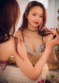 森香澄さんが登場したピーチ・ジョンの冬の新ビジュアル