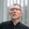 俳優・塩見三省さん『歌うように伝えたい　人生を中断した私の再生と希望』インタビュー　不自由な「半世界」、見つけた使命