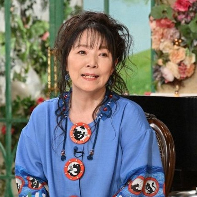 今後のプライベートな夢を語る尾崎亜美さん