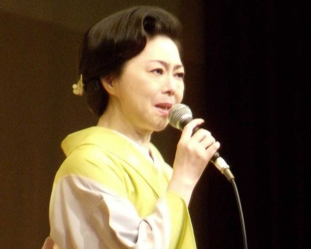 牧村三枝子＝2008年