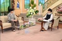 「徹子の部屋」   黒柳徹子(右)、高橋文哉＝テレビ朝日提供