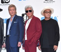 イベントに出席した（左から）竹内力、小沢仁志、中野英雄＝2022年