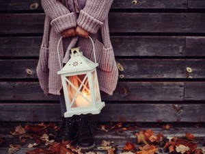 秘密結社を作ろうと思い立ったとき、最初に頭に浮かんだのは彼女のことだった