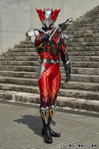 変身後のソノシ