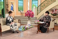 「徹子の部屋」　（右から） 黒柳徹子、今陽子＝テレビ朝日提供.jpg