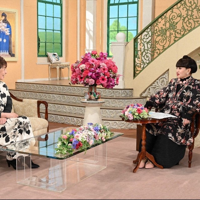 「徹子の部屋」　（右から） 黒柳徹子、今陽子＝テレビ朝日提供.jpg
