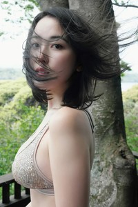 おしの沙羅デジタル写真集『失楽園-shadow eden-』Ⓒ笠井爾示／講談社