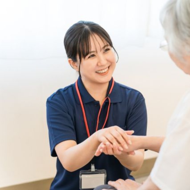 地域包括支援センターは高齢者の暮らし全般を相談できる窓口です※画像はイメージです（FineGraphics/photo-ac.com/）