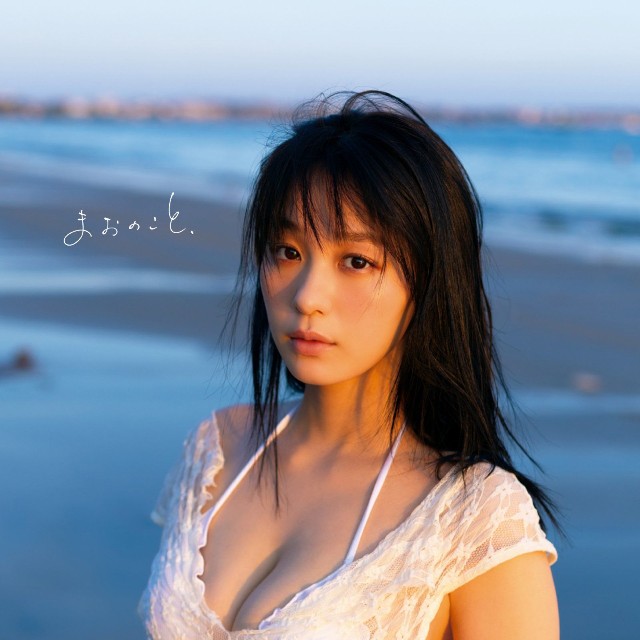 髙野真央 1st写真集「まおのこと、」ⓒ佐藤裕之／講談社 