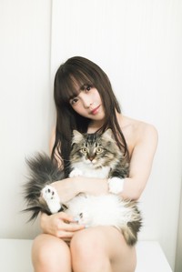 『鈴木Mob. 1st写真集 前代未聞』（徳間書店）　撮影／藤本和典