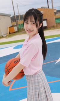 いぎなり東北産・吉瀬真珠デジタル写真集「My Eyes Only on You」© 細居幸次郎／集英社