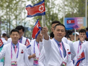 男子サッカー北朝鮮代表　日本に敗れ審判に詰め寄った五つの理由　杭州アジア大会