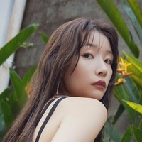 波崎天結 2nd写真集「丸みの誘惑」（KADOKAWA）より＝撮影：田中智久