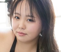 星宮すみれ（提供：週刊SPA!編集部　撮影：小塚毅之　ヘアメイク：米澤和彦　スタイリング：佐賀愛衣）