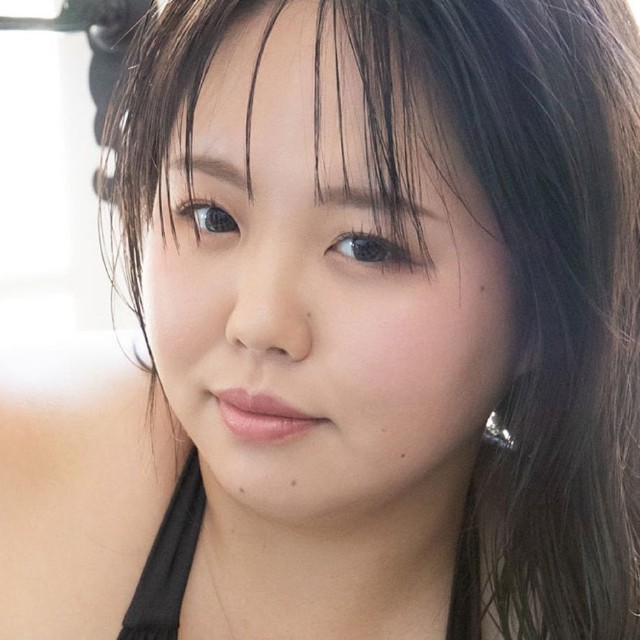 星宮すみれ（提供：週刊SPA!編集部　撮影：小塚毅之　ヘアメイク：米澤和彦　スタイリング：佐賀愛衣）