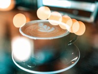 遠く離れた東京で、職場外で職場の人に会いたくない私が先輩を誘った