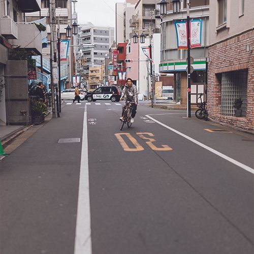 東京と腕時計。5_横顔　500_3