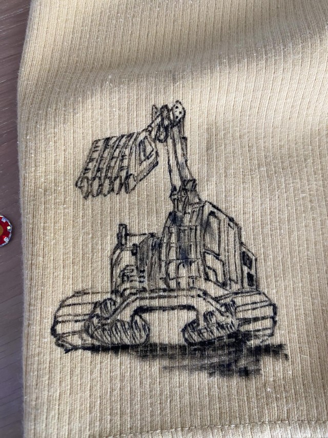 実際に描いたのはショベルカーのイラスト／satomi.hさん（@satomi.h_0901）提供