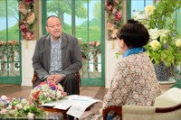 「徹子の部屋」  (右から） 黒柳徹子、ジャン・レノ＝テレビ朝日提供