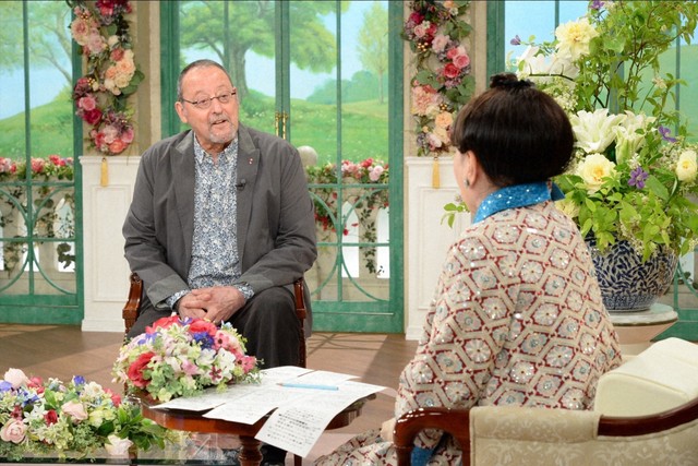 「徹子の部屋」  (右から） 黒柳徹子、ジャン・レノ＝テレビ朝日提供